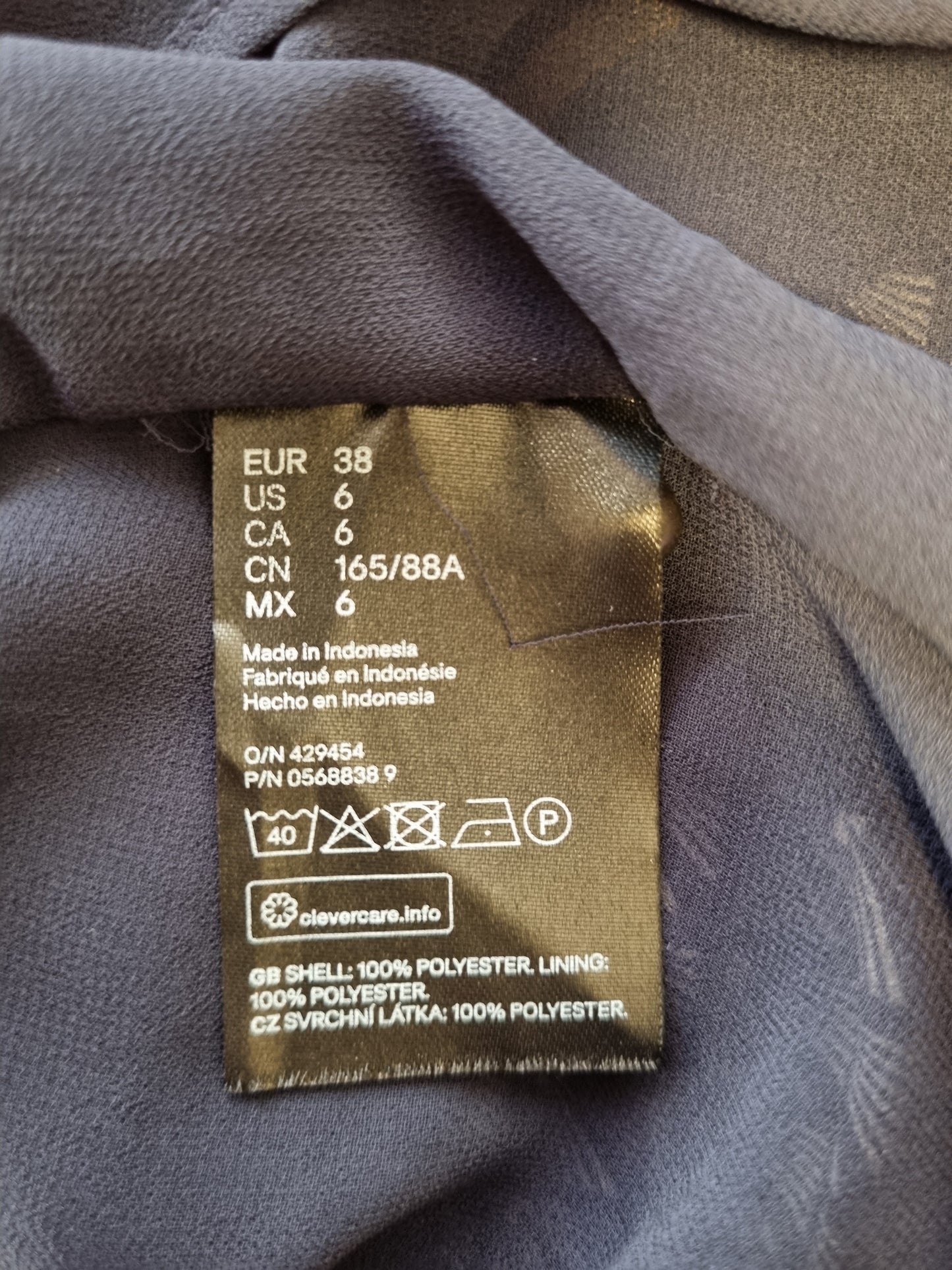 H&M Ermeløs kjole - M