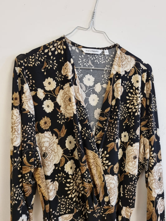 Svart kjole med blomsterprint - XL