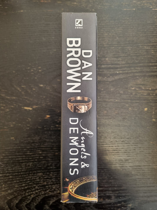 Angels & Demons - Dan Brown