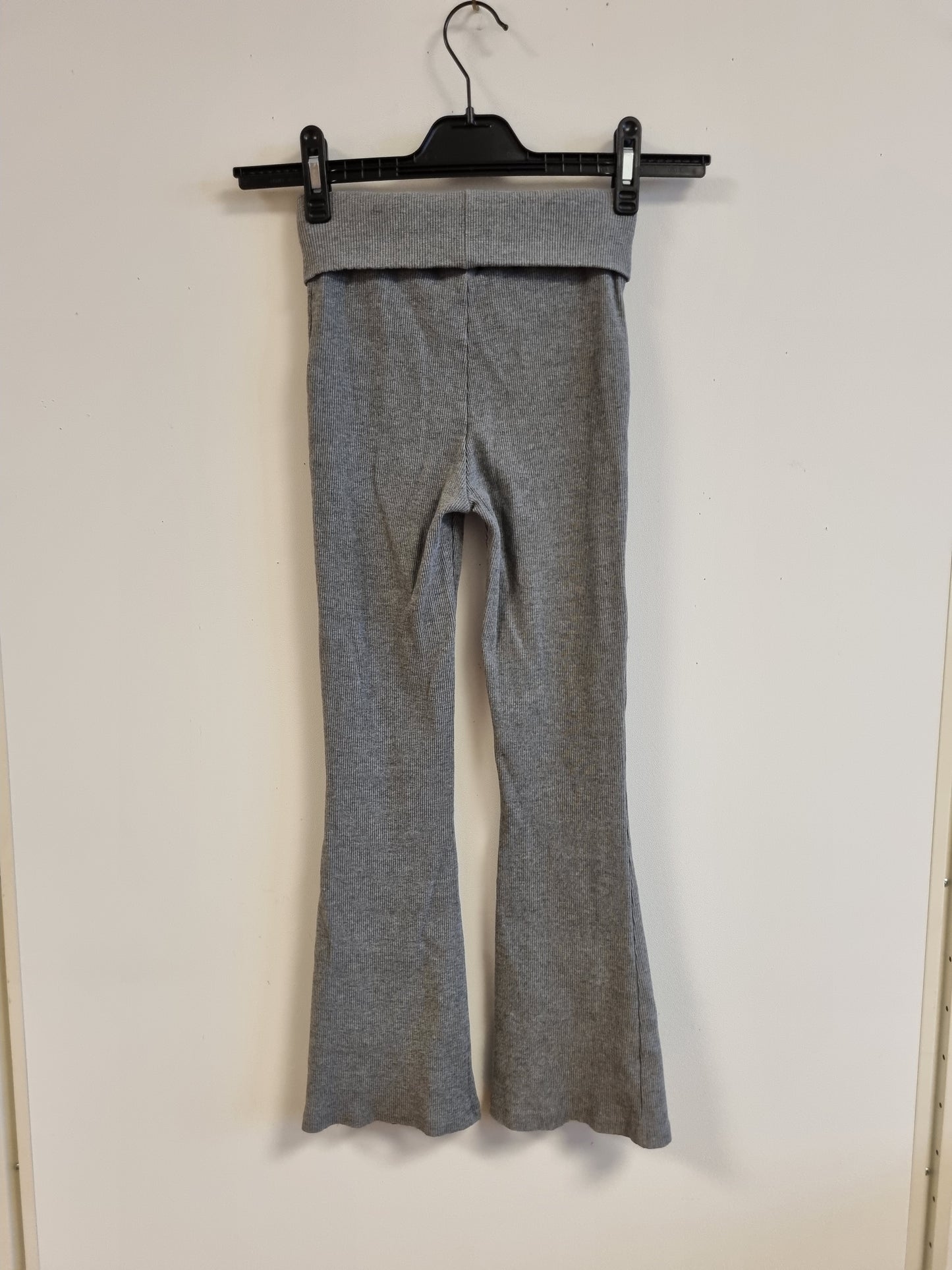 Lindex ribbestrikket flarebukse - 146
