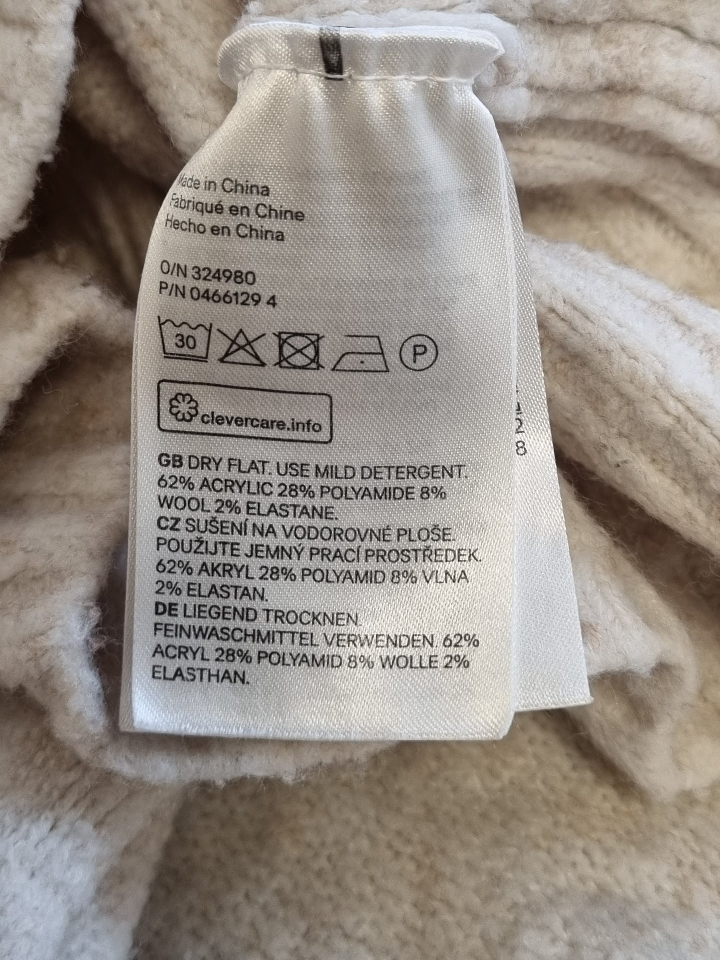 H&M strikkegenser - S
