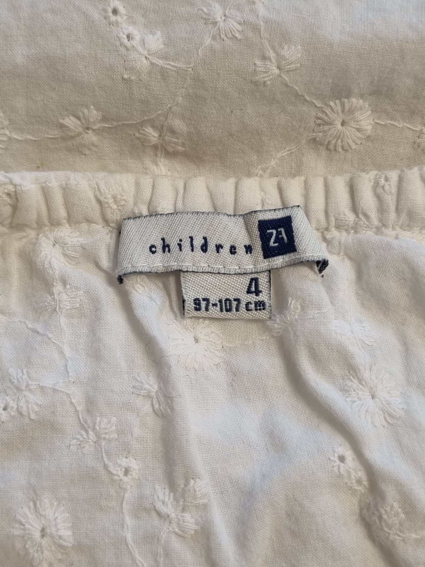 Brodert topp - 104