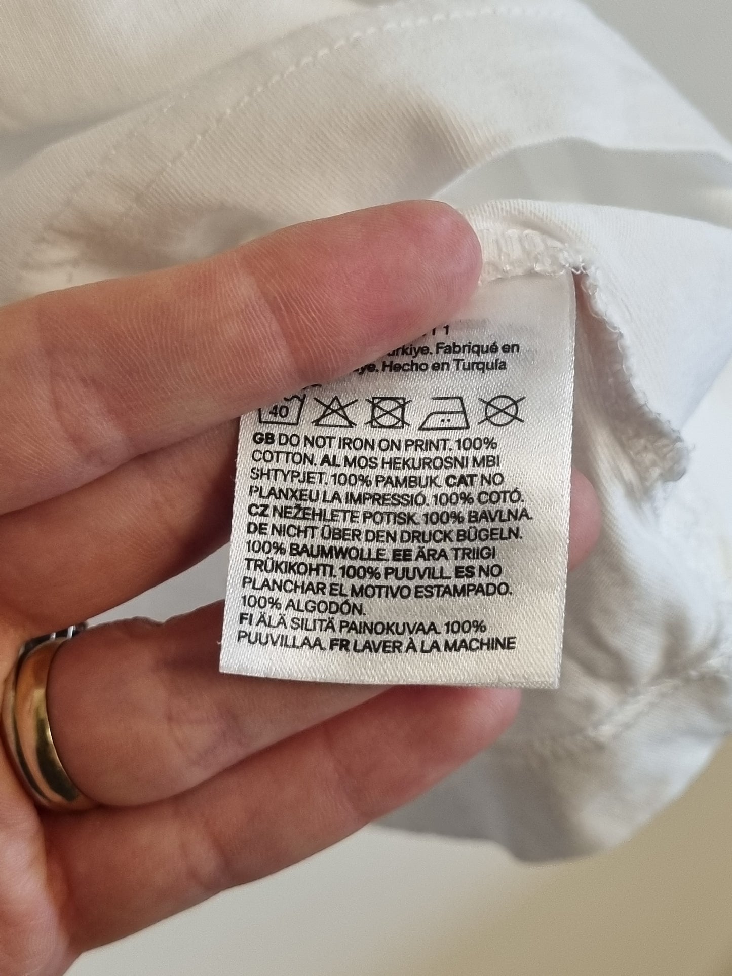 H&M t-skjorte - L