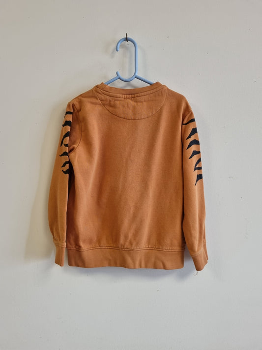 Oransje genser med tiger - 122