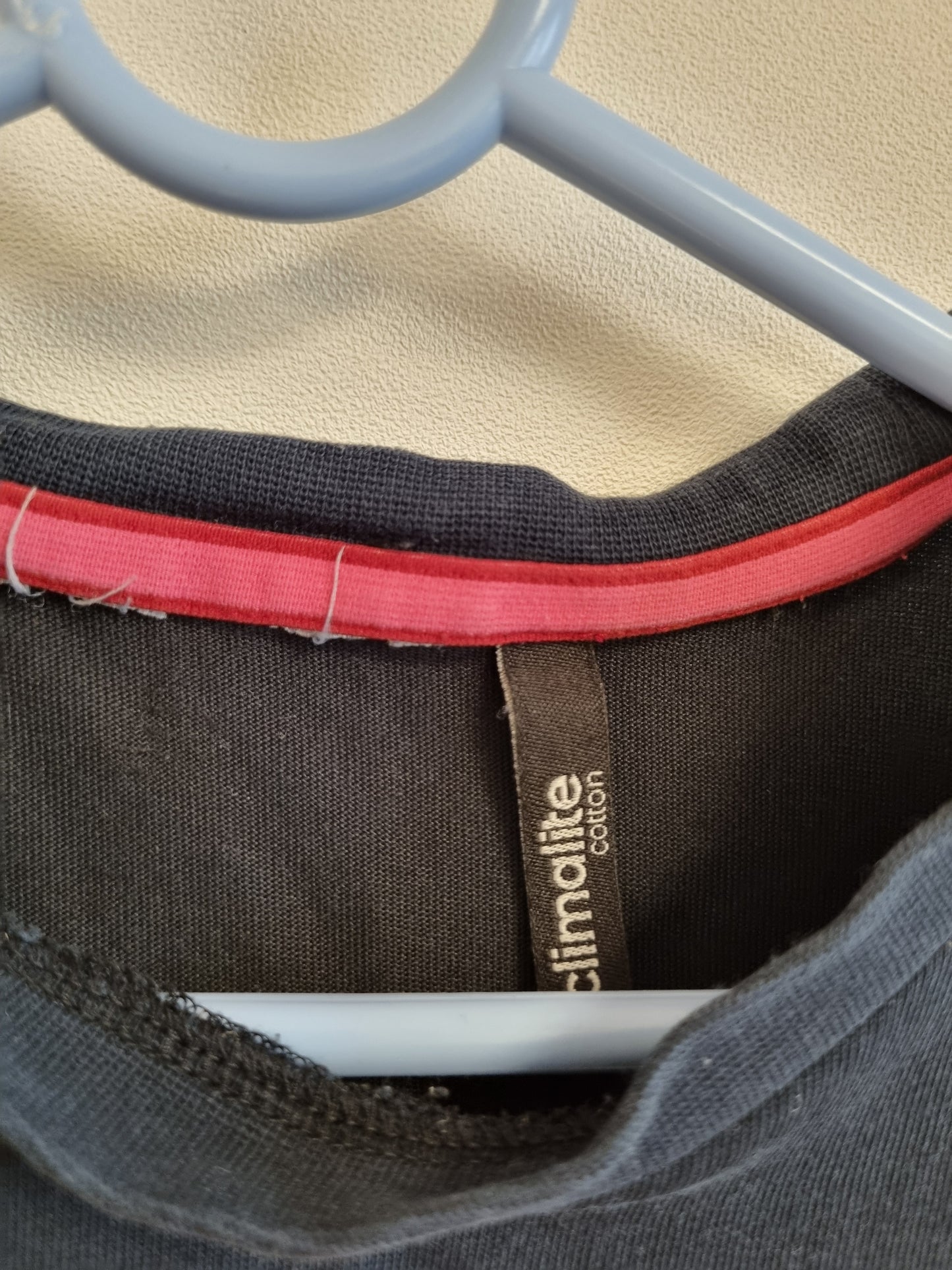 Mørkeblå t-skjorte / Adidas - ca. 110
