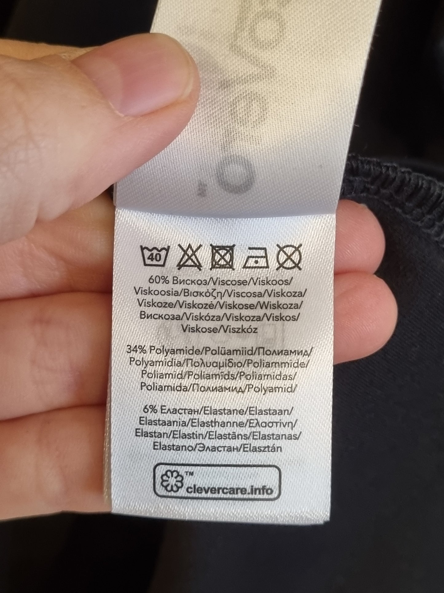 Ny med lapp! Topp med dekorative stener - XL