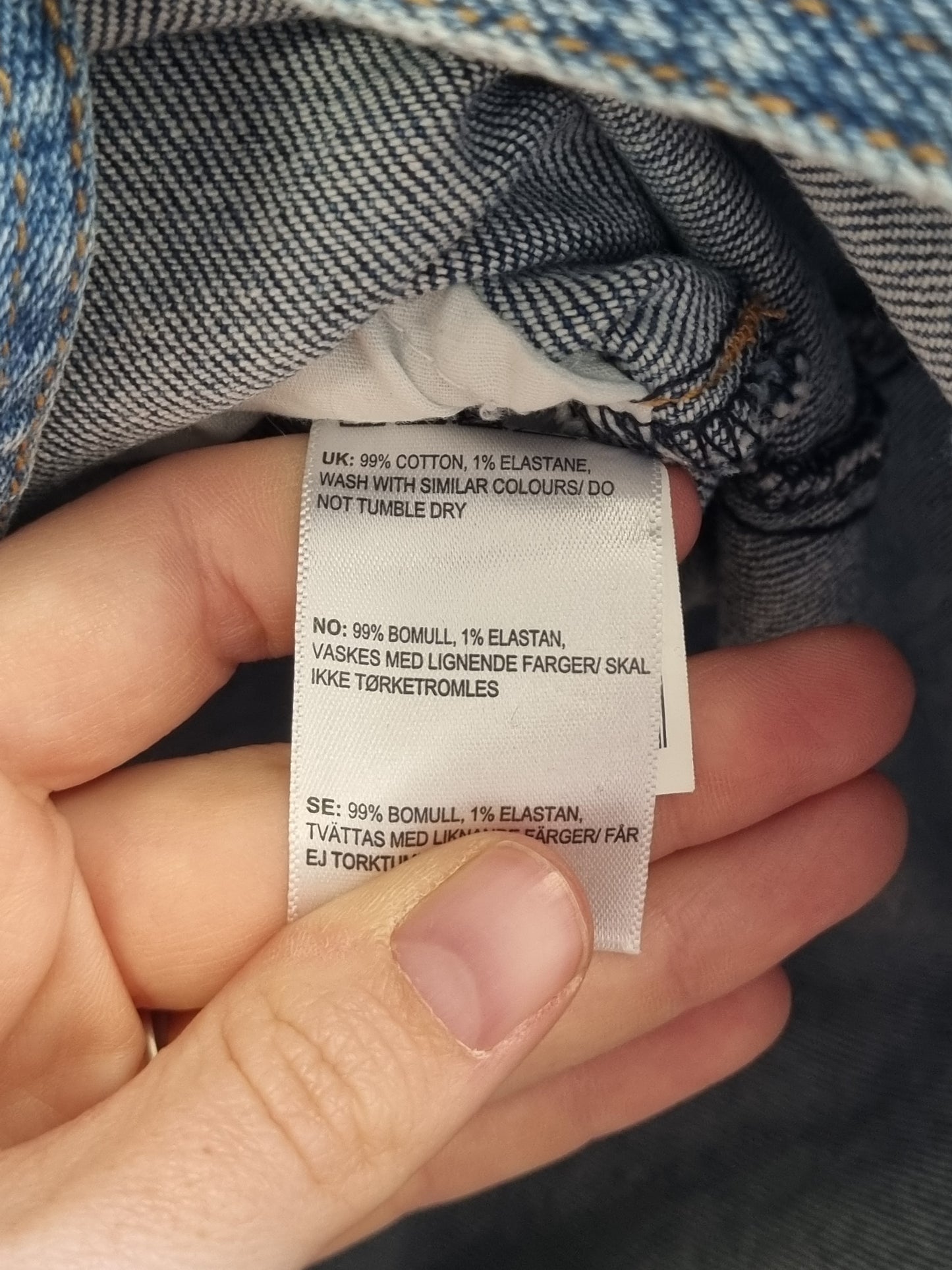 Blått jeansskjørt med splitt / Bik Bok - 40