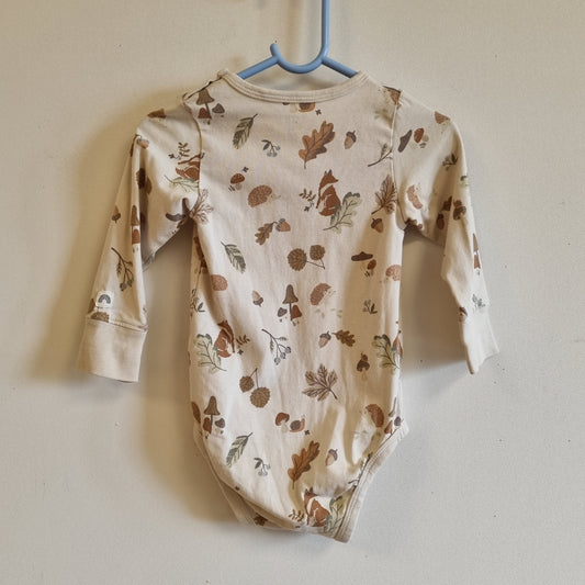Beige body med skogsmotiv / Lindex - 74