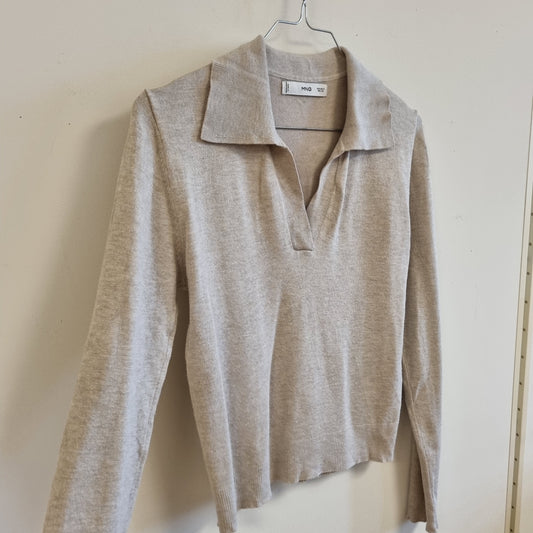 Lys beige gensertopp / MNG - S