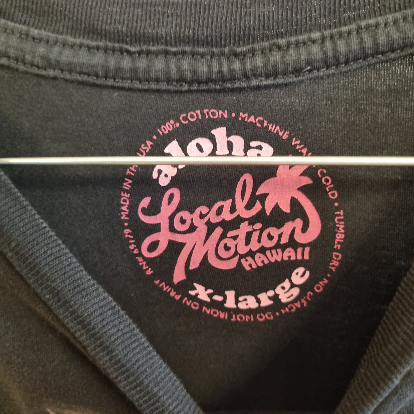 Svart Hawaii t-skjorte / Local Motion