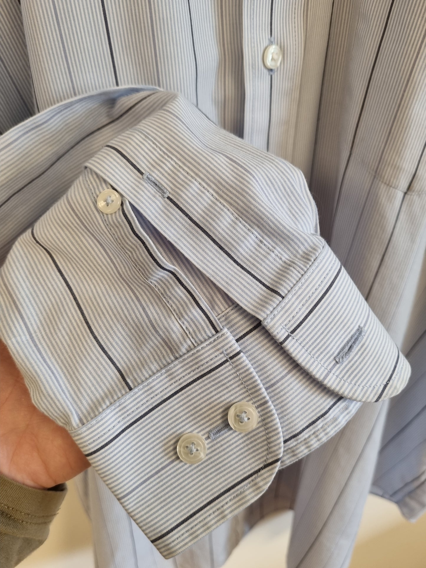 Lyseblå stripete skjorte / Van Heusen - XL