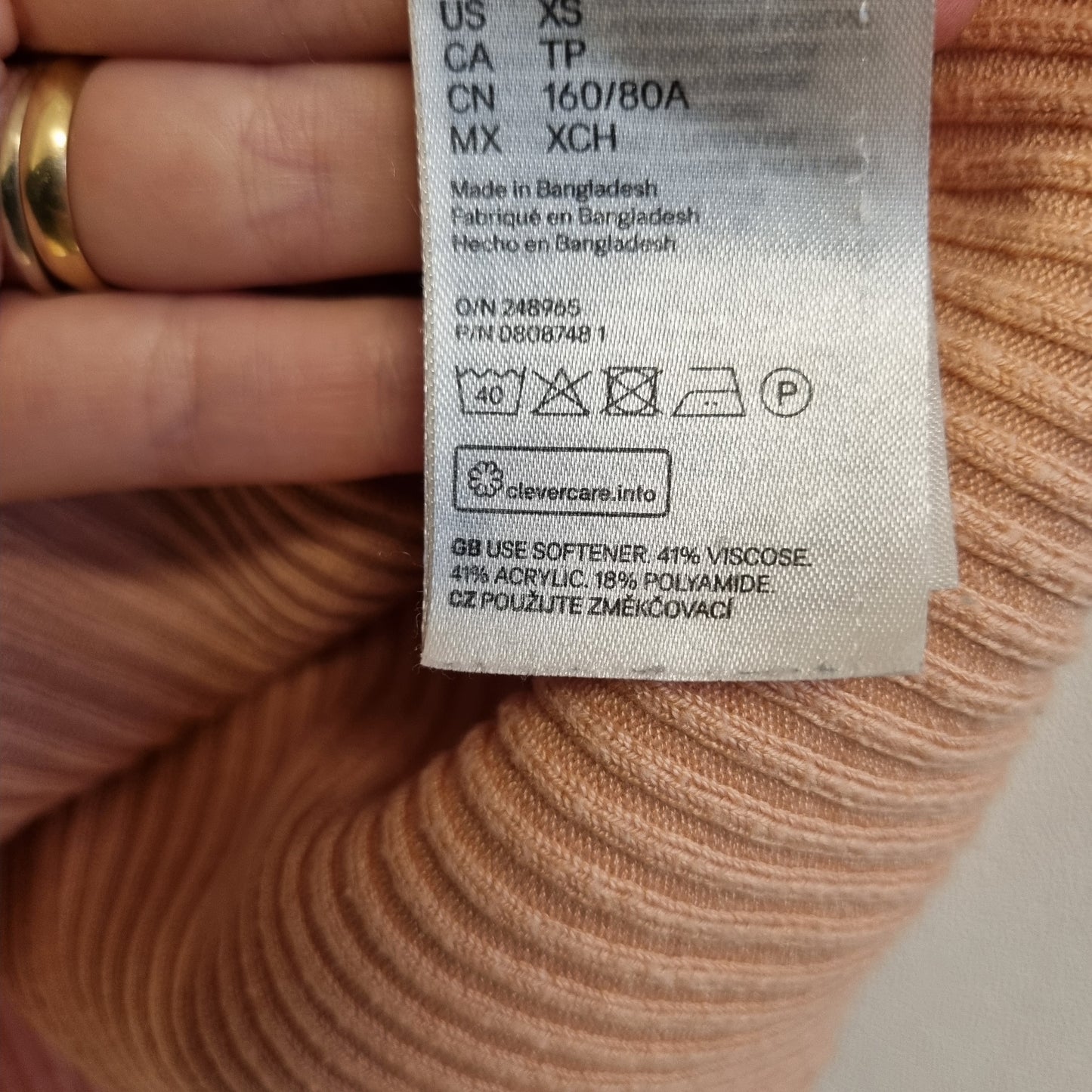 Ferskenfarget ribbet topp - XS