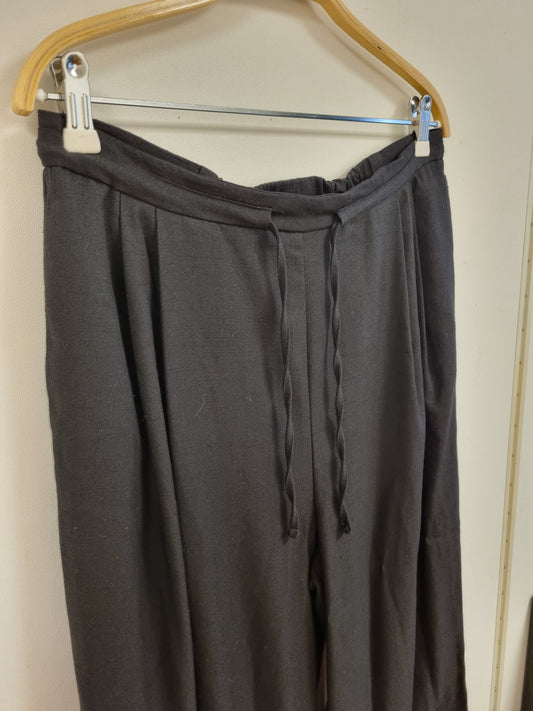 Svart bukse med vide ben - XL