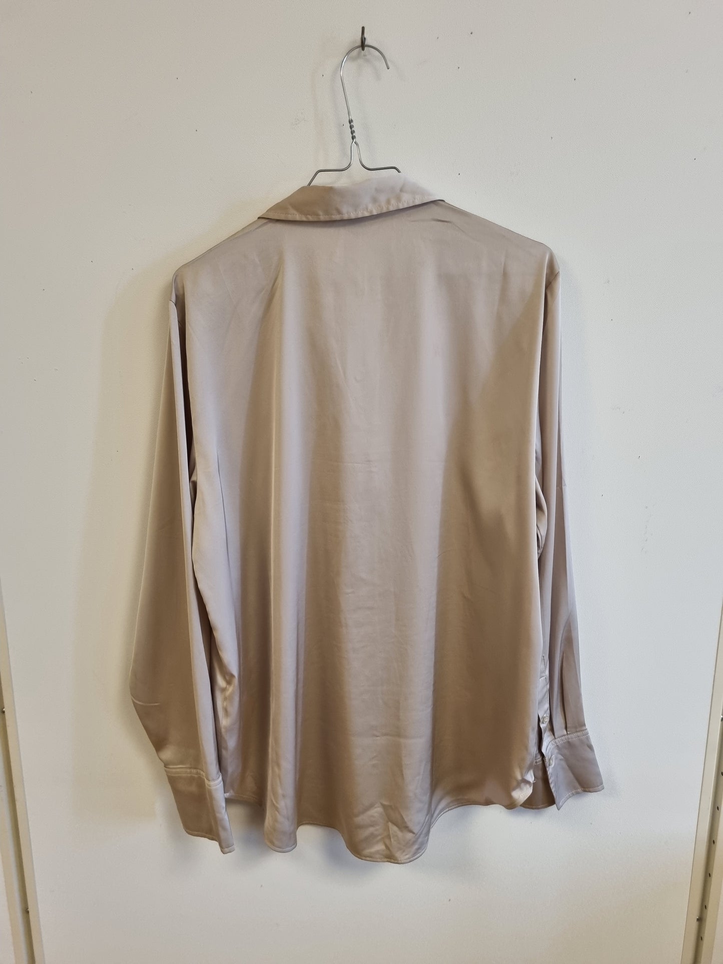 Champagnefarget pysjamasskjorte – M