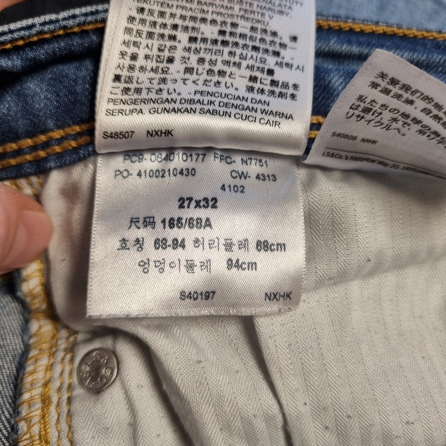 Levi's Demi Curve - W27