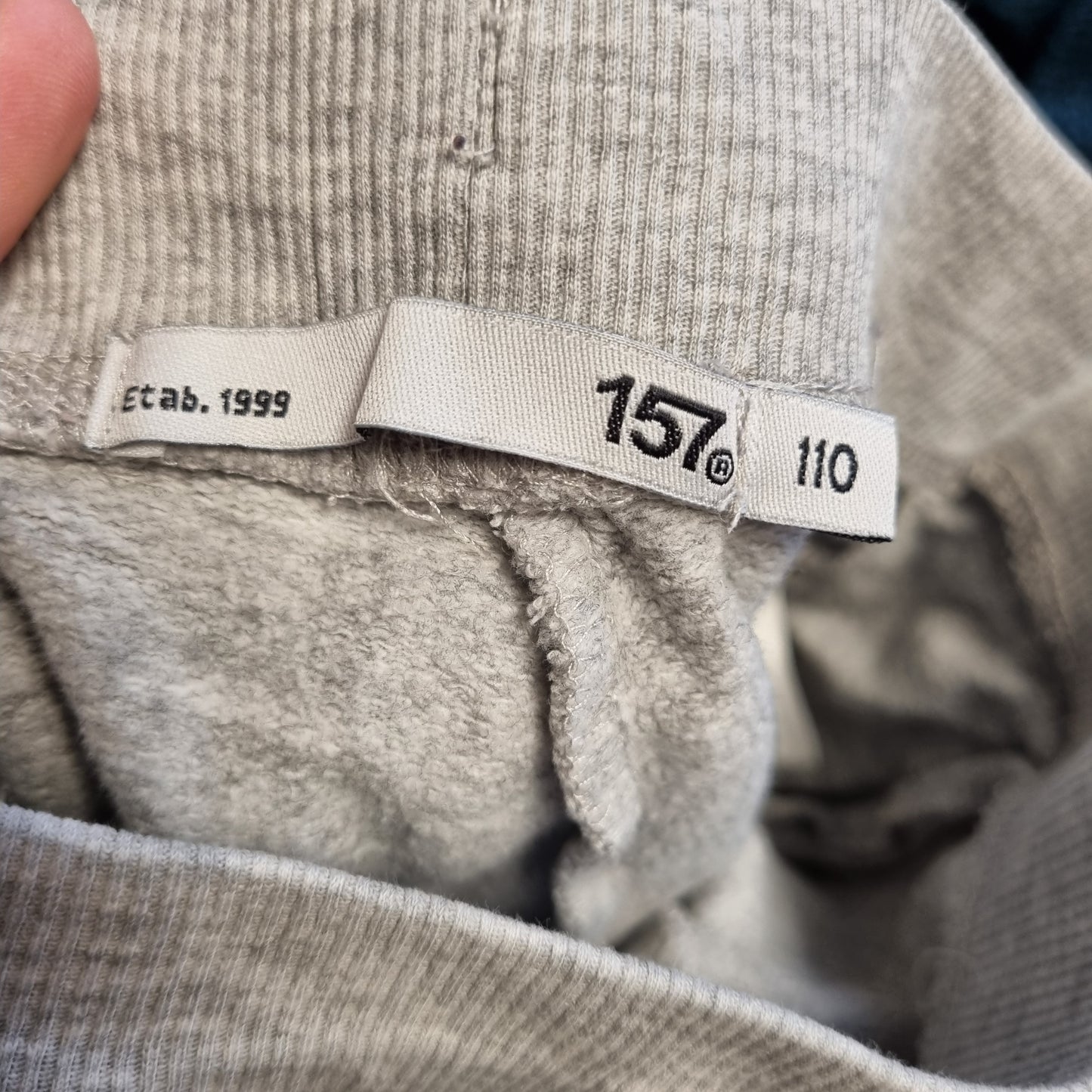 Lager 157 grå joggebukse – 110