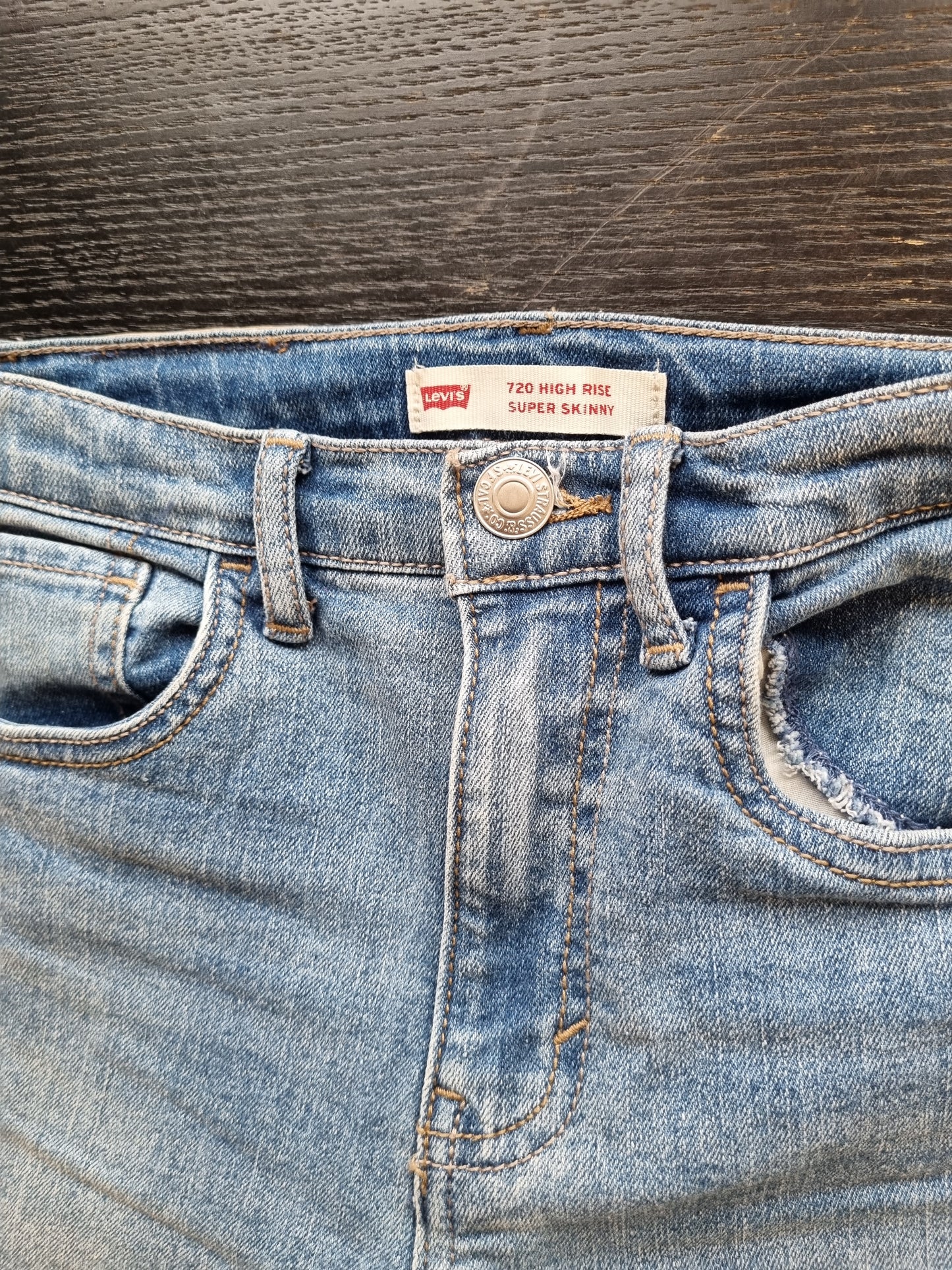 Levis 720 - 140