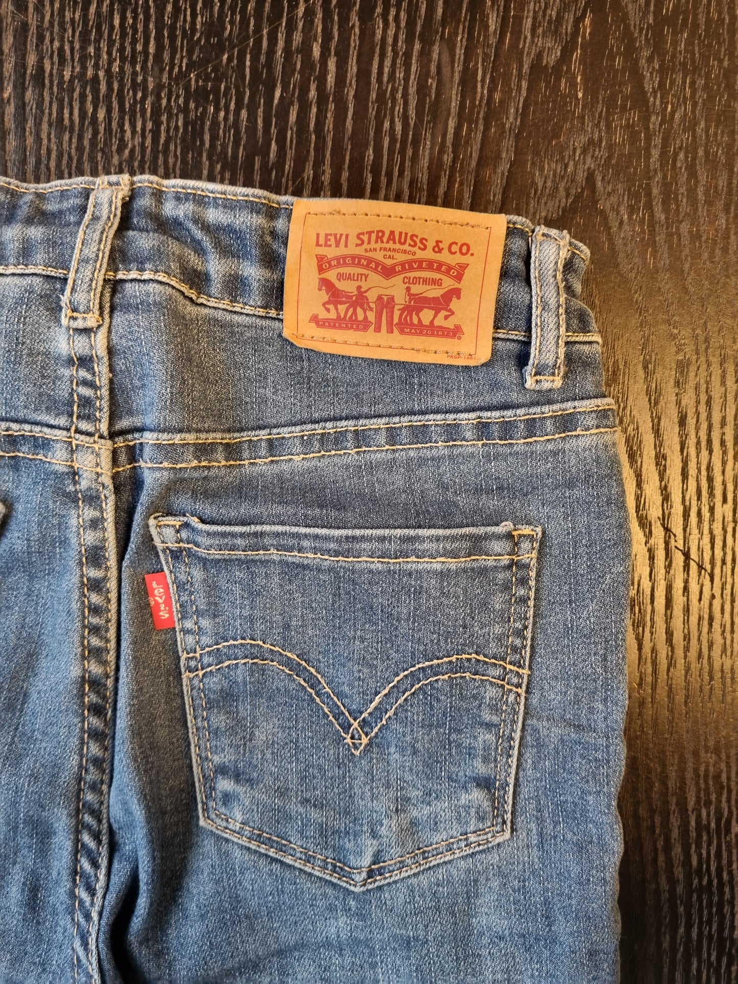 Levis 720 - 140