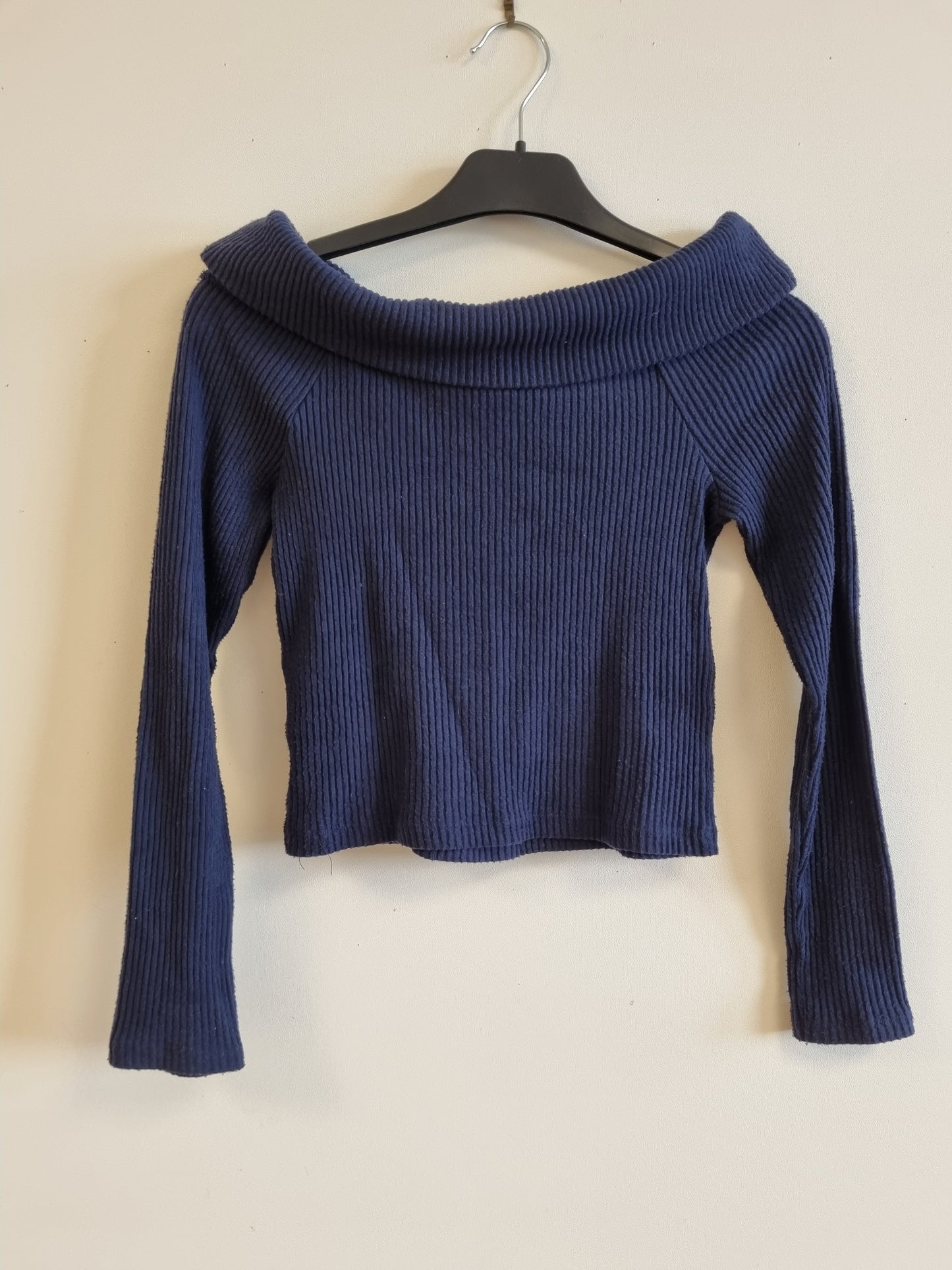 Off-shoulder toff