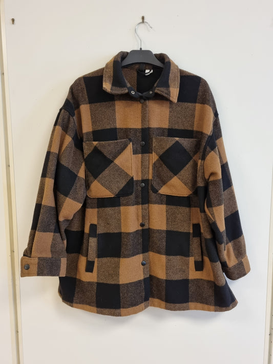 H&M rutet jakke - M