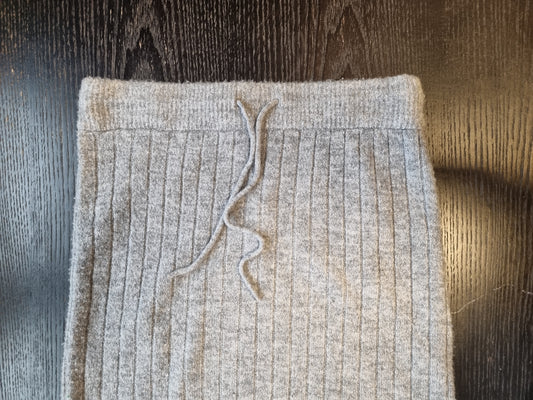 Ribbestrikket skjørt