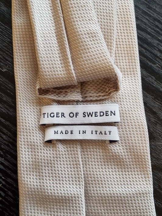 Tiger of Sweden slips