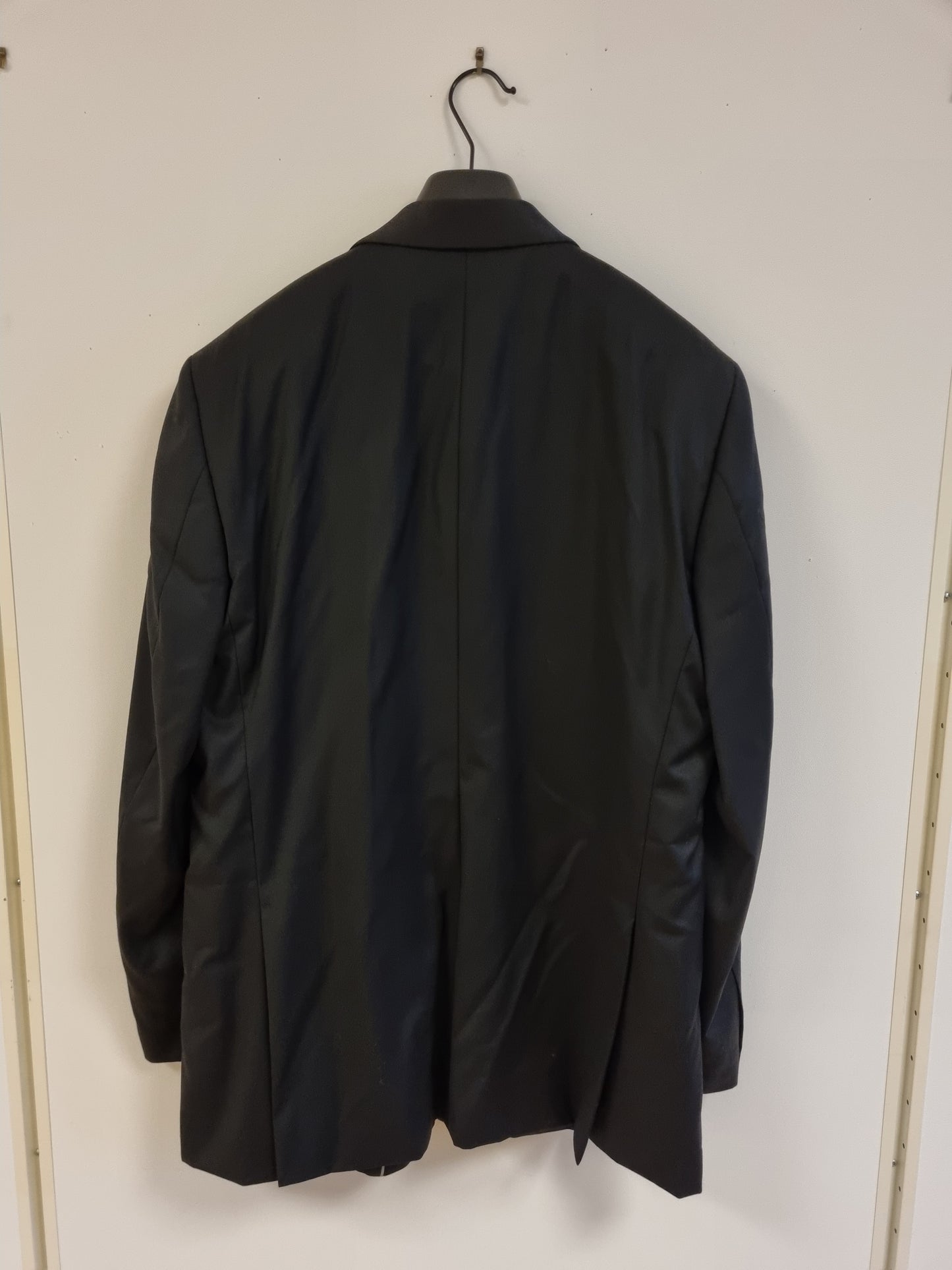 Batistini smoking / tuxedo (XL-40/32)