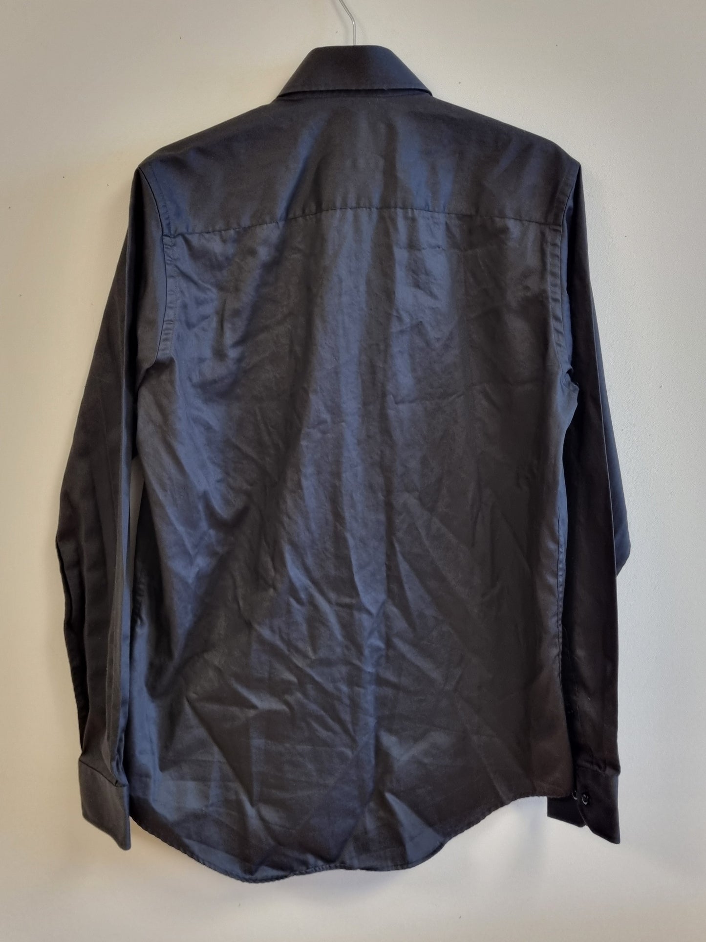 Svart dresskjorte - M