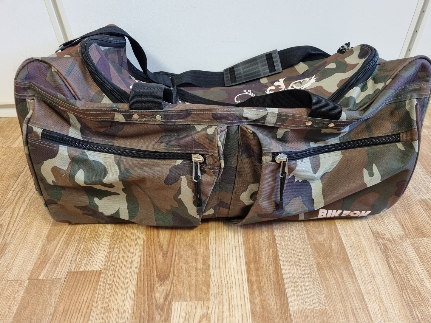 Retro trillebag fra BikBok