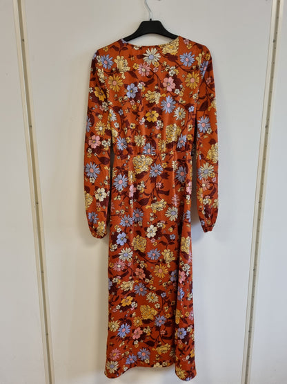 ASOS DESIGN Tall sateng maxikjole - 70-talls floral - str. 38