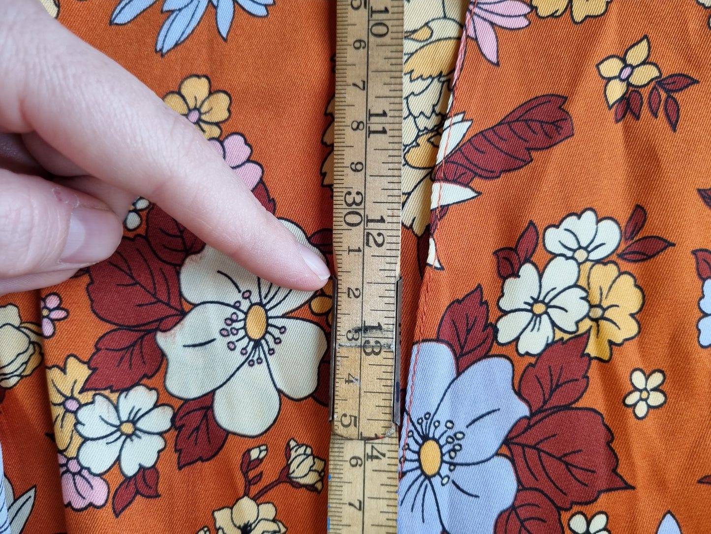 ASOS DESIGN Tall sateng maxikjole - 70-talls floral - str. 38