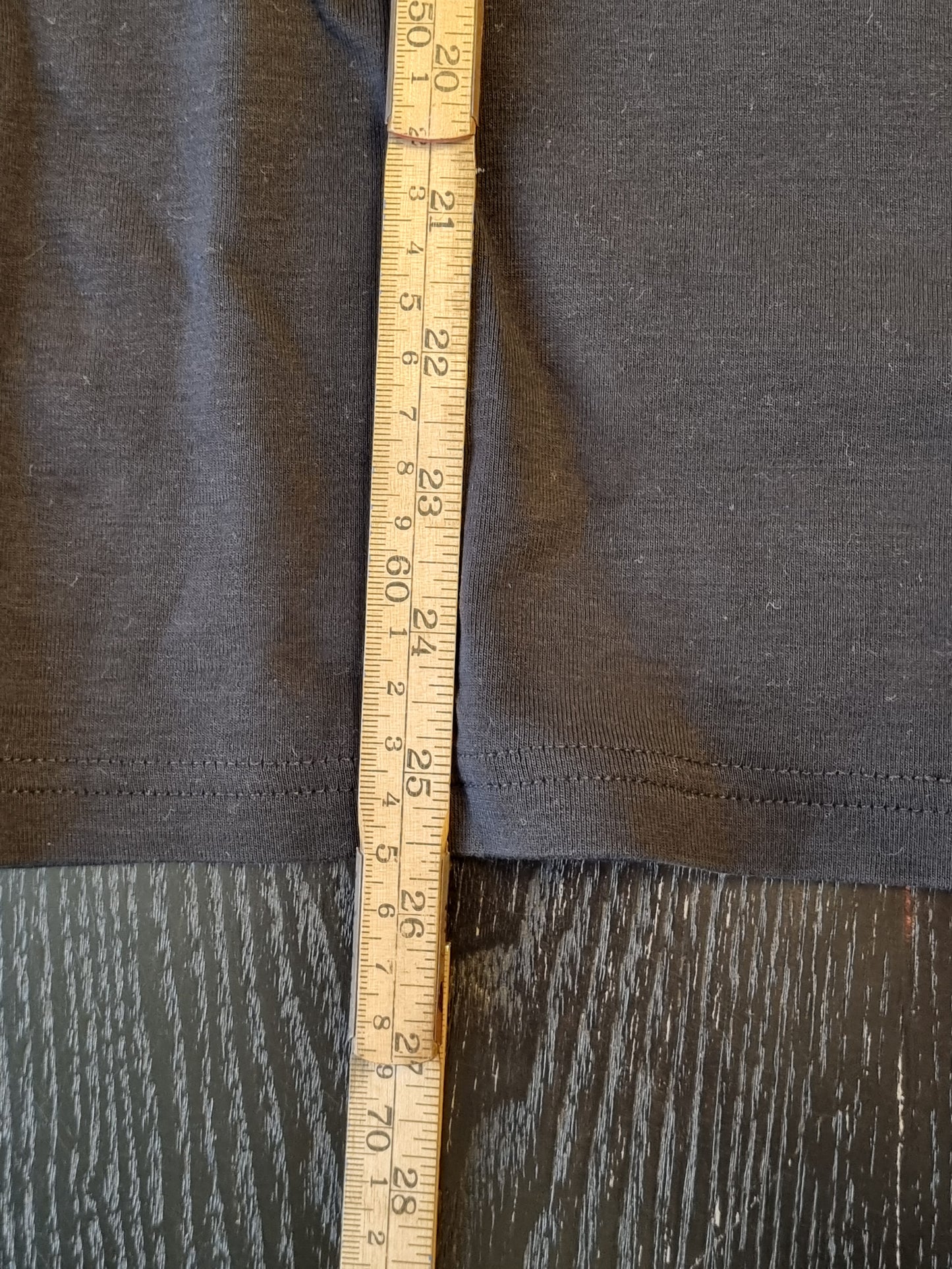 Svart t-skjorte - XL