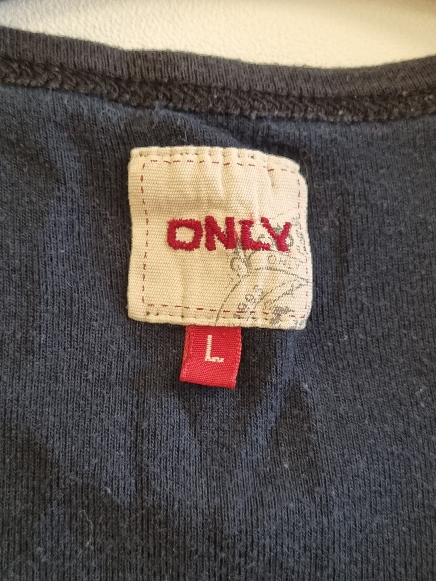 Y2K Singlet - L