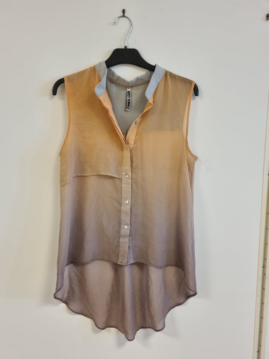 Ermeløs bluse - S