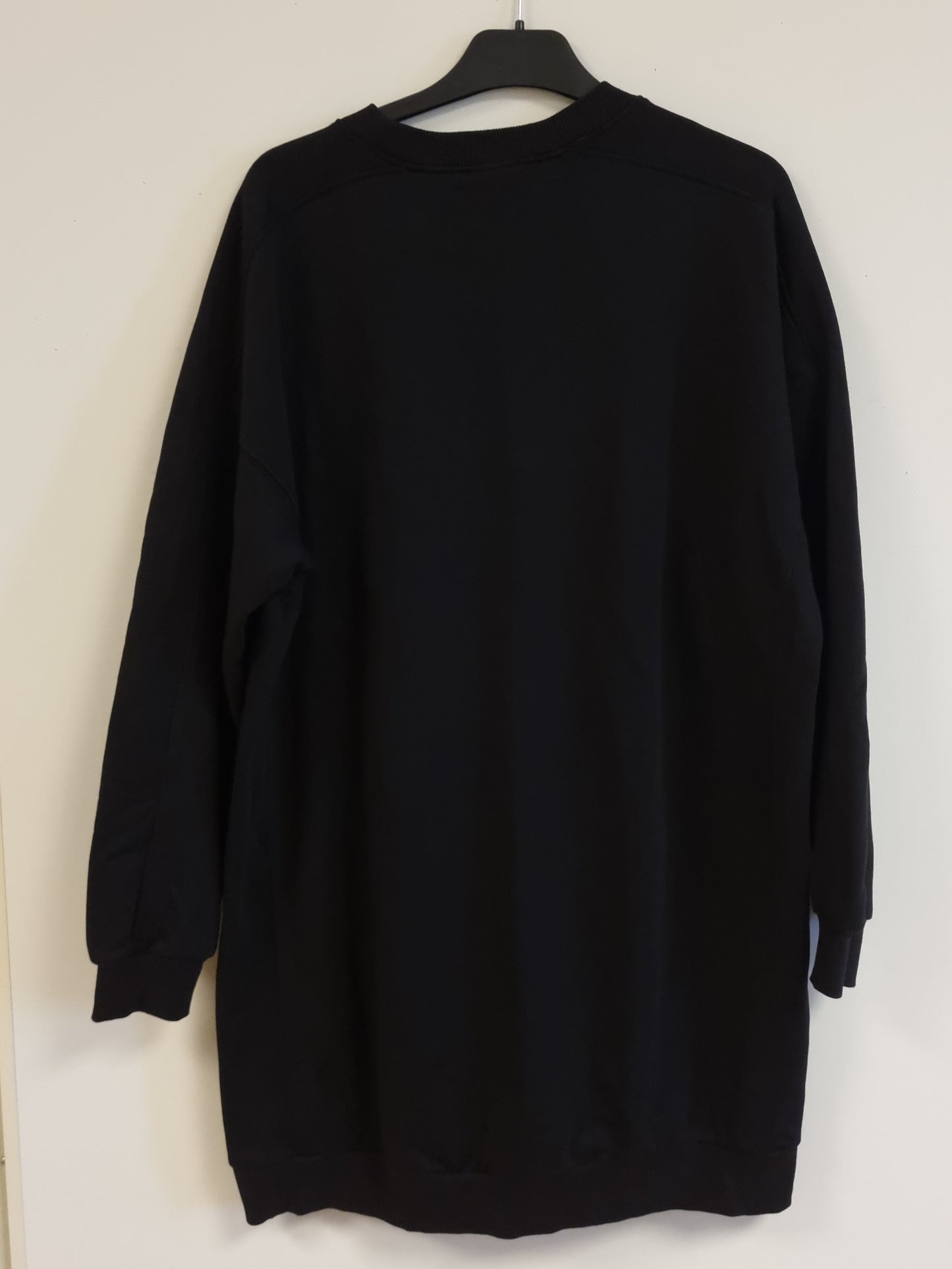 Lang oversized genser - M