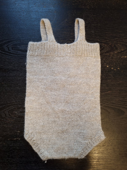 Hjemmestrikket romper - ca.68