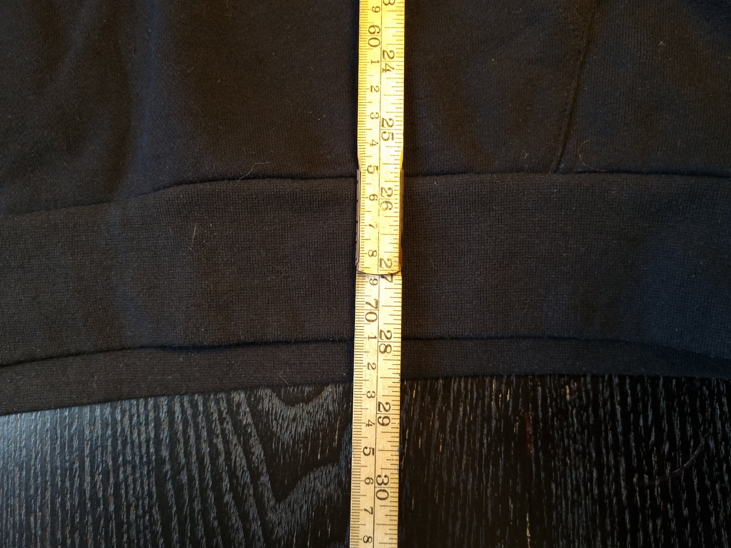 Svart hoodie - L