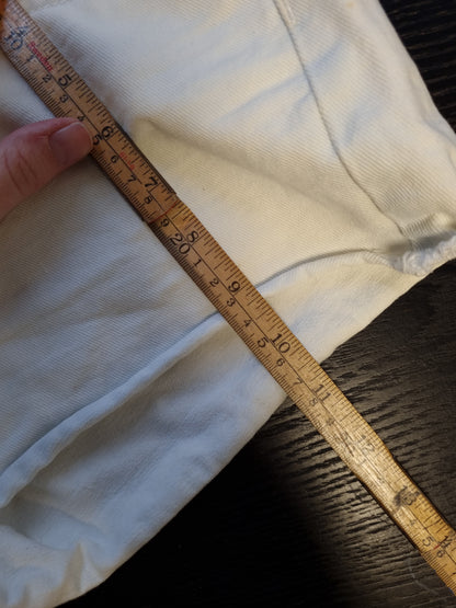 Hvit denimshorts med blonder - M