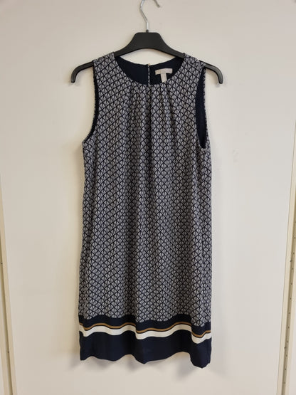H&M Ermeløs kjole - M