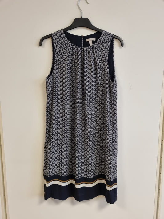 H&M Ermeløs kjole - M
