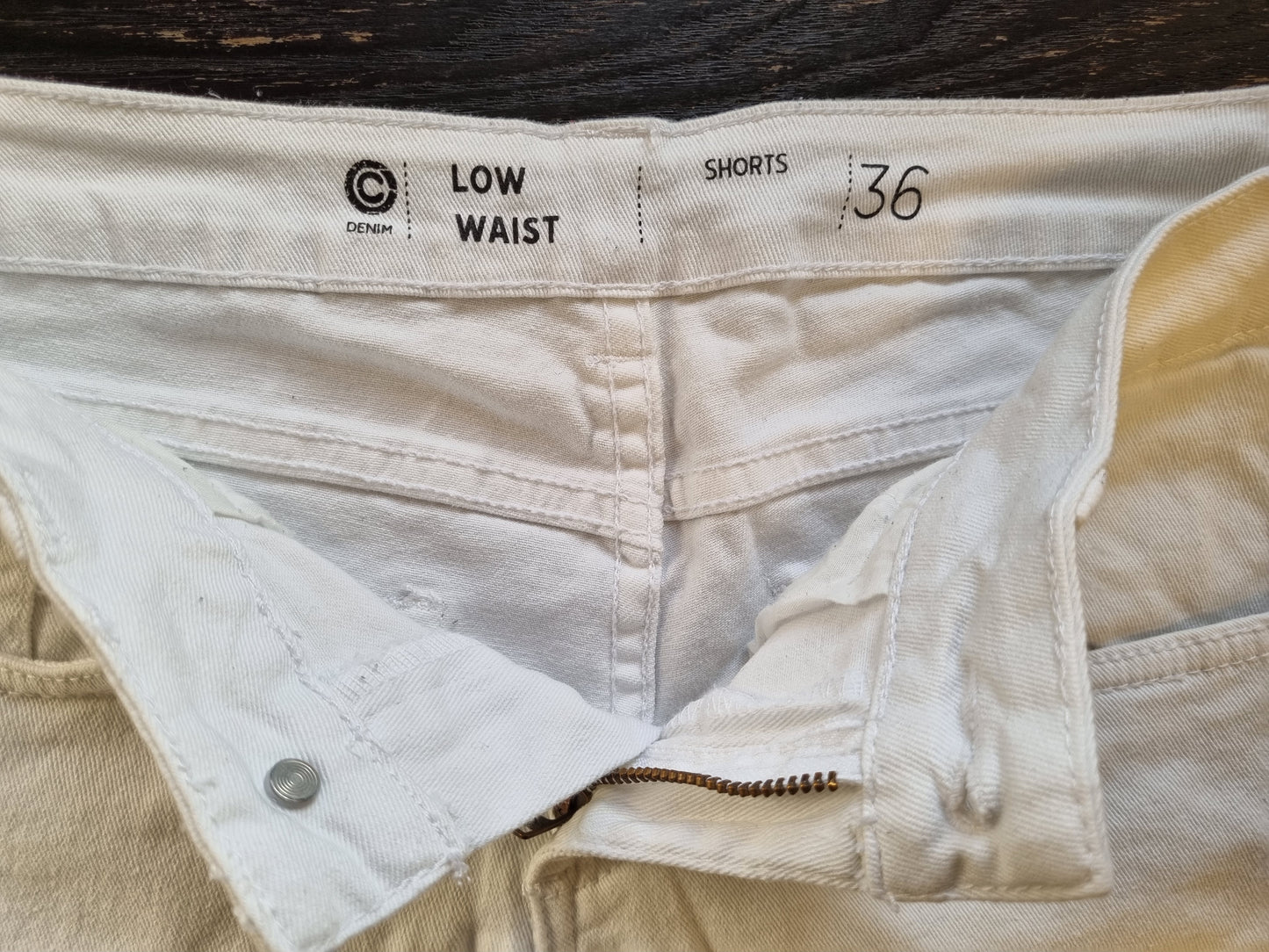 Hvit denimshorts - S