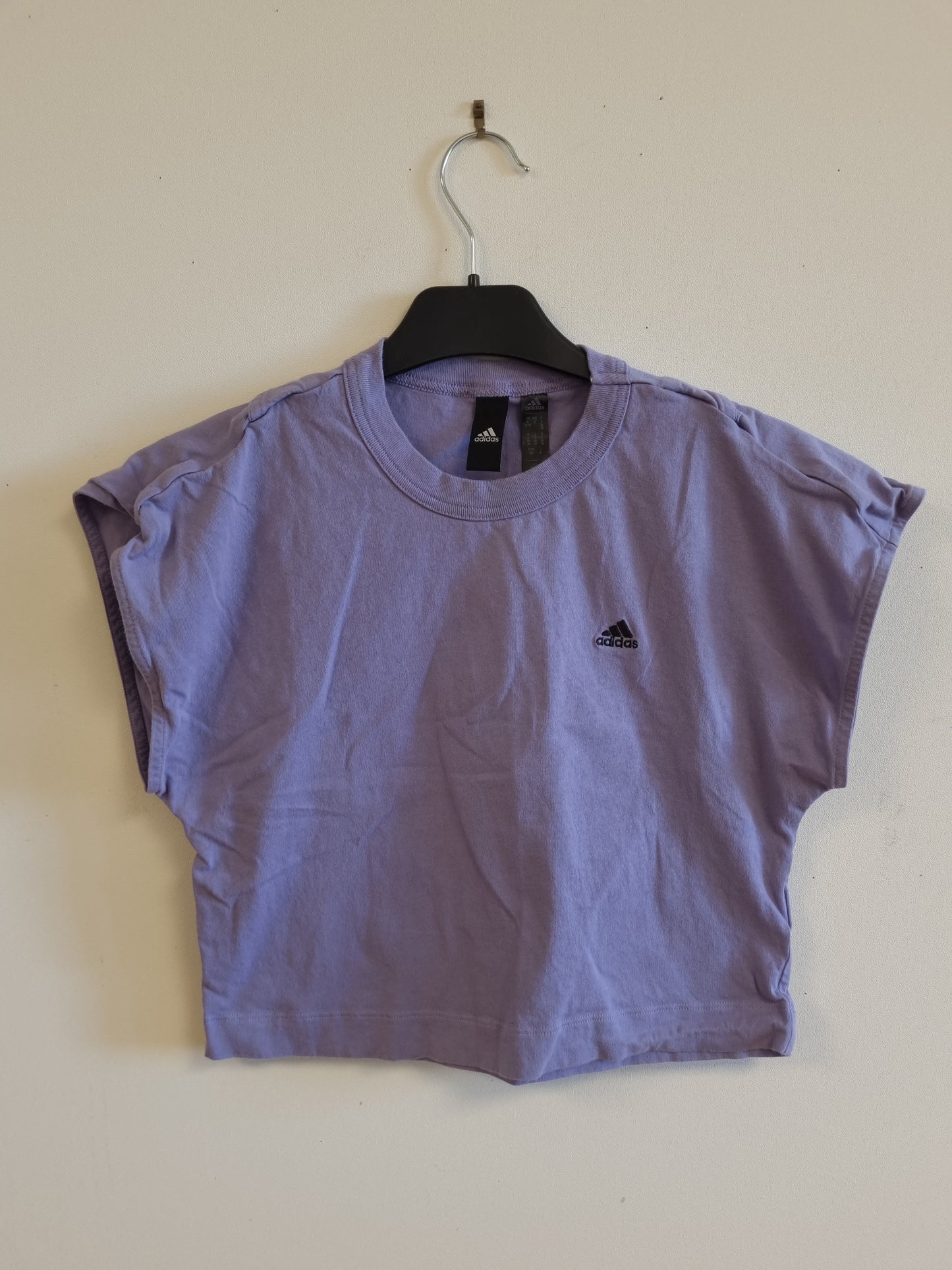 Adidas crop top - S