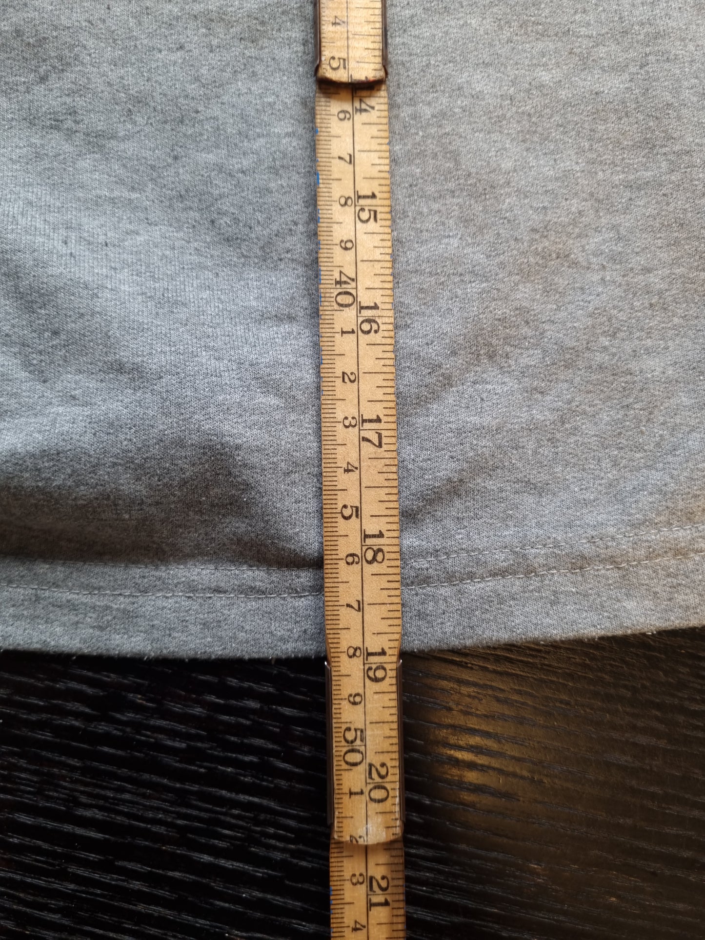 Closure sweatshorts - M