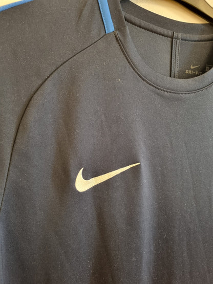 Nike trenings t-skjorte - M