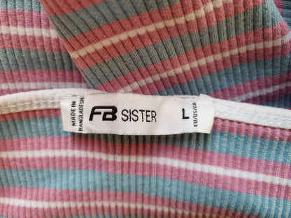 FB Sister Crop top - L