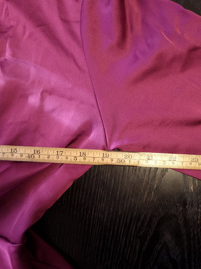 Boohoo satengbluse - L