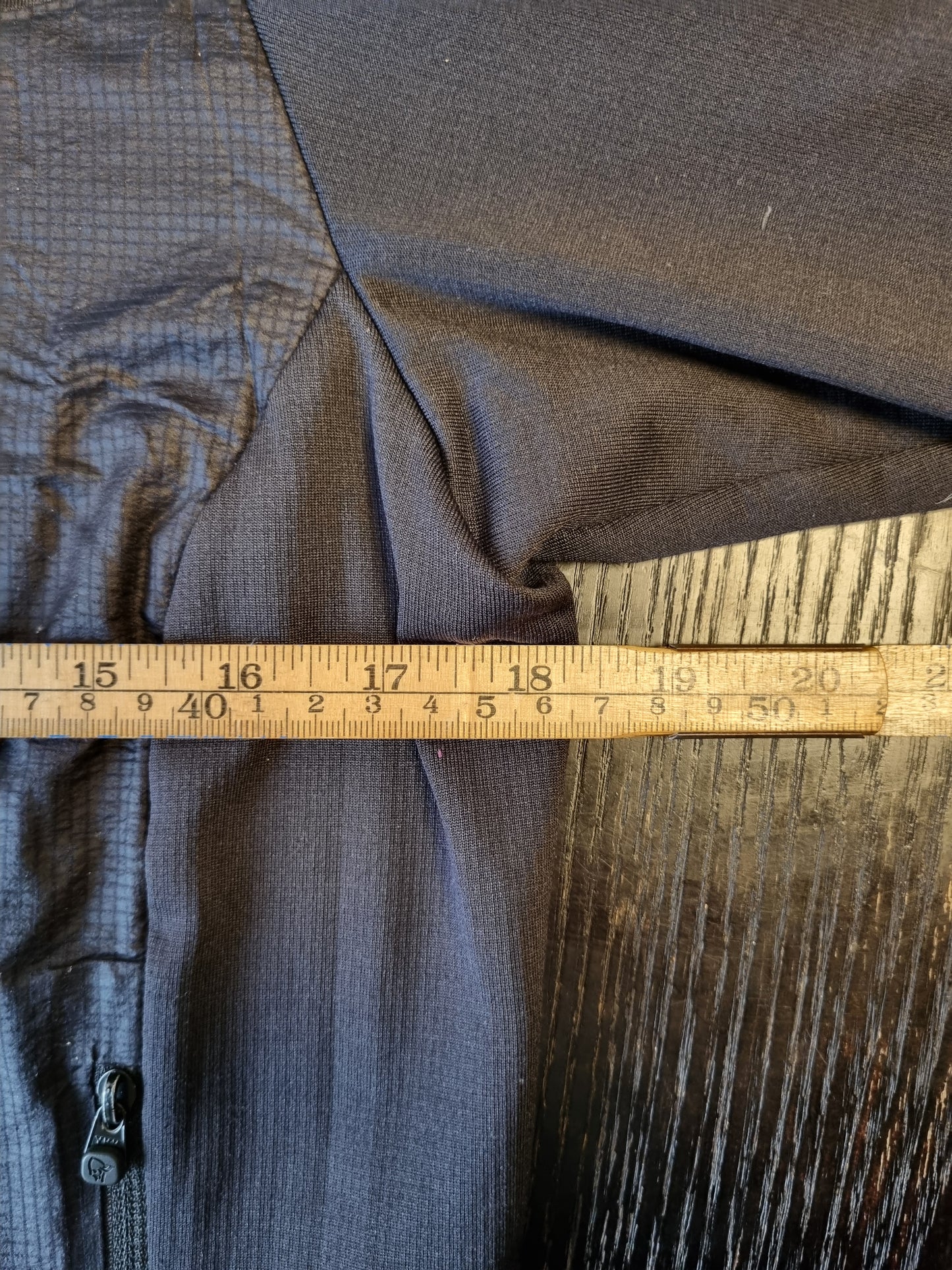 Norrøna zip jakke - L