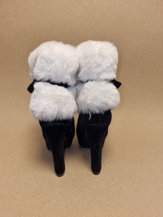 Høyhælte boots - 36