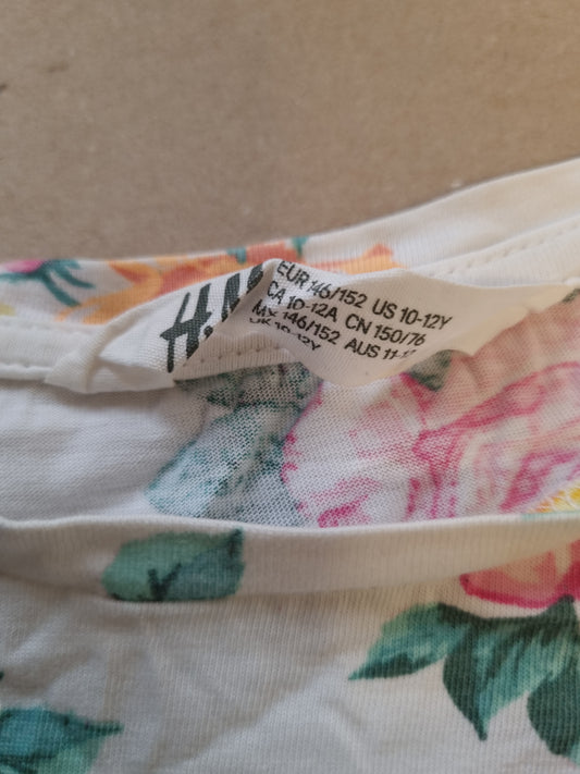 H&M t-skjorte - 146