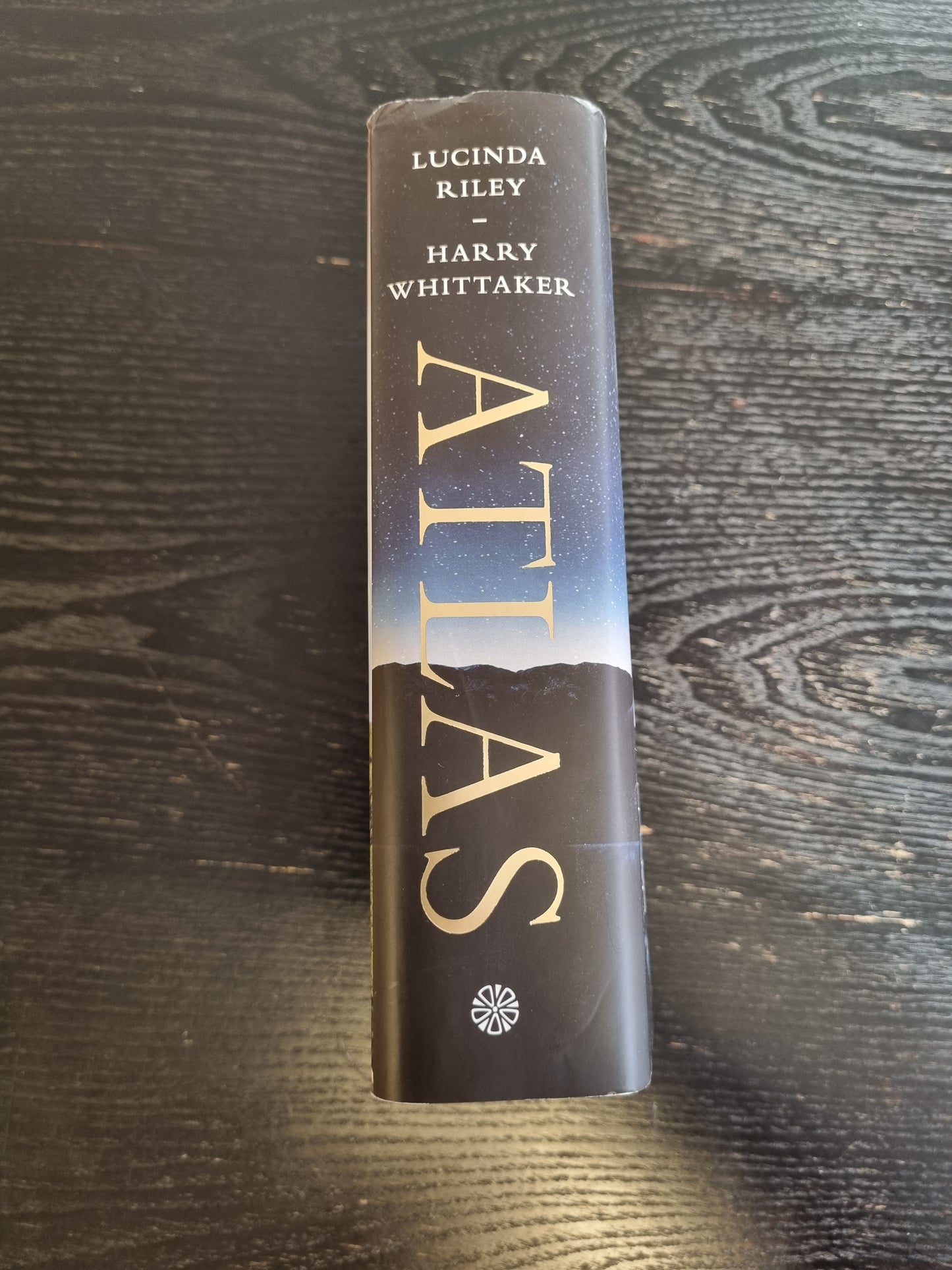 Atlas – Historien om Pa Salt – Lucinda Riley & Harry Whittaker